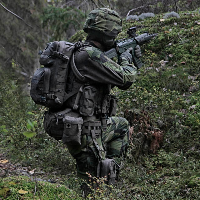 Snigel Specialist Backpack 30L – modulär insatsryggsäck, svart