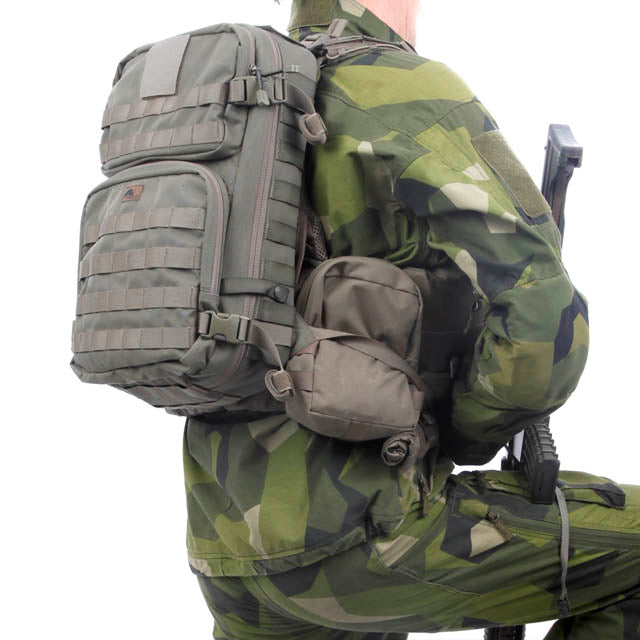 Snigel Specialist Backpack 30L – taktisk ryggsäck, oliv