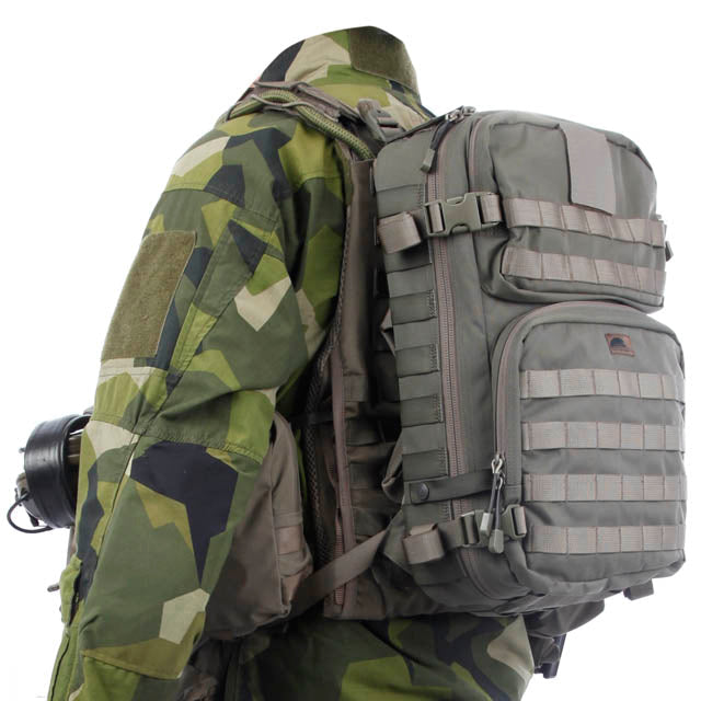 Snigel Specialist Backpack 30L – taktisk ryggsäck, oliv