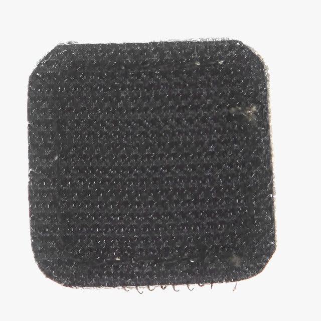Snigel Sjukvårdsmärke (Kors) 25 × 25 mm – Kardborremärke (Grå/Svart)