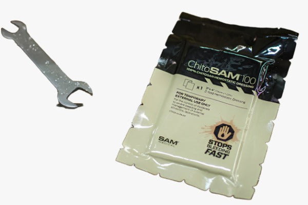 ChitoSAM™ 100 Hemostatisk Gasväv (Z-vikt, 7,6cm x 1,2m)